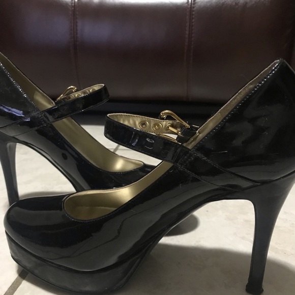 guess by marciano heels